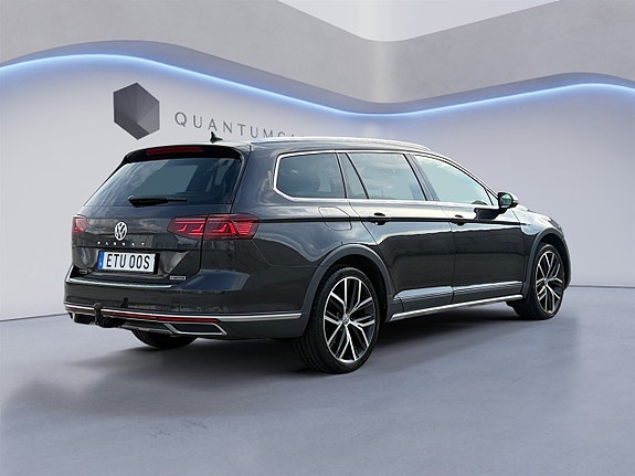 Volkswagen Passat Alltrack 6 of 27