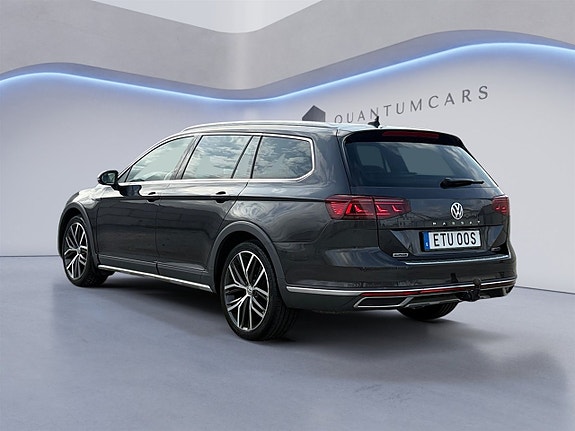 Volkswagen Passat Alltrack 4 of 27