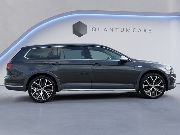 Volkswagen Passat Alltrack 7 of 27
