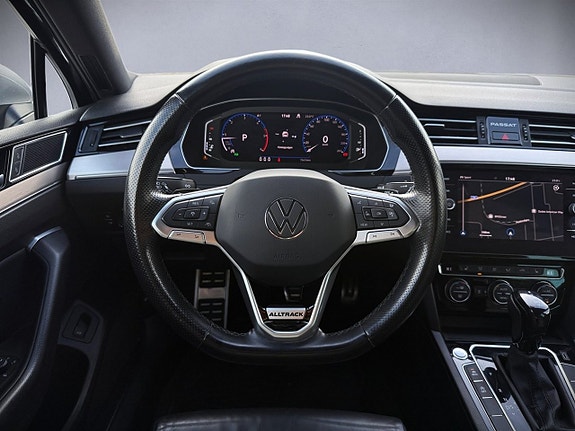 Volkswagen Passat Alltrack 15 of 27