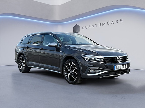 Volkswagen Passat Alltrack 8 of 27