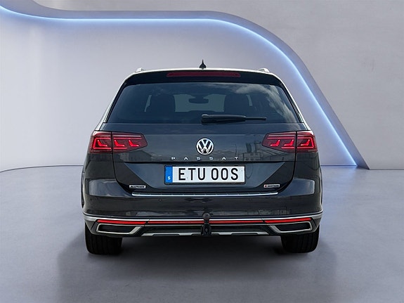 Volkswagen Passat Alltrack 5 of 27