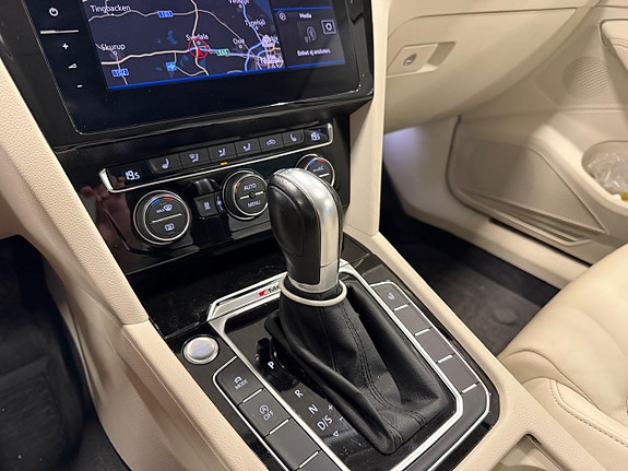 Volkswagen Passat 9 of 20