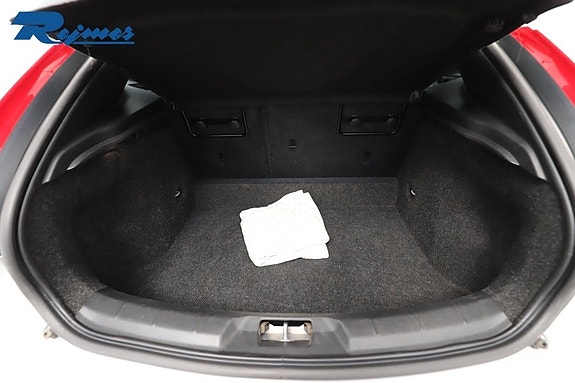 Volvo V40 Cross Country 22 of 27
