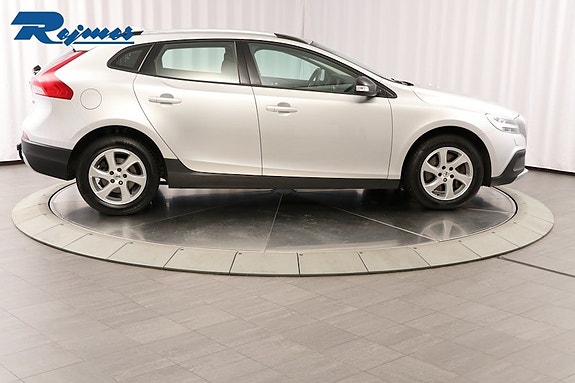 Volvo V40 Cross Country 26 of 27