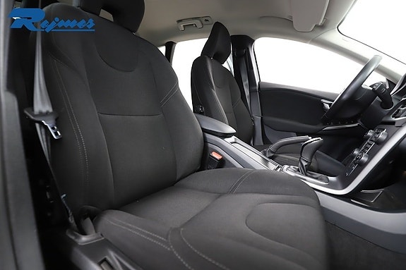 Volvo V40 Cross Country 27 of 27