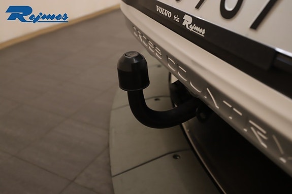Volvo V40 Cross Country 24 of 27