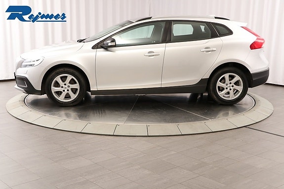 Volvo V40 Cross Country 3 of 27