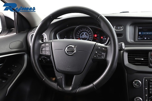 Volvo V40 Cross Country 4 of 27