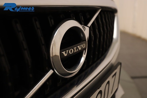 Volvo V40 Cross Country 19 of 27