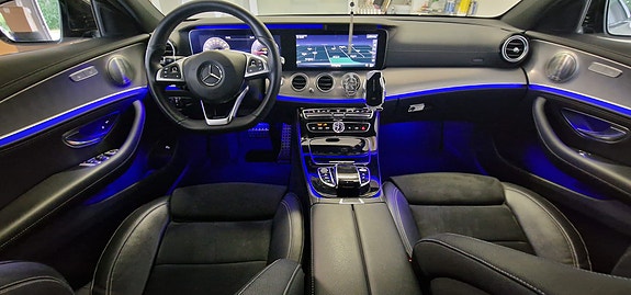 Mercedes-Benz E220 20 of 30