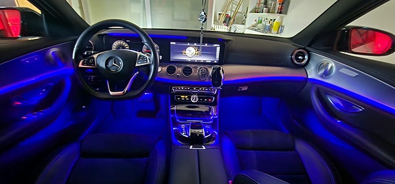 Mercedes-Benz E220 13 of 30