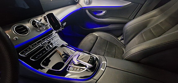 Mercedes-Benz E220 21 of 30