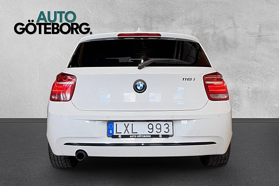 BMW 116i 6 of 17