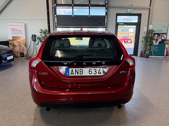 Volvo V60 4 of 22