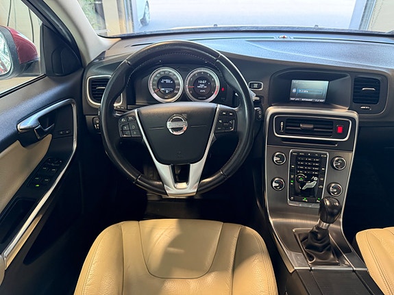 Volvo V60 15 of 22