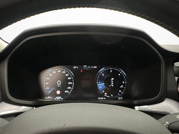Volvo V60 13 of 30