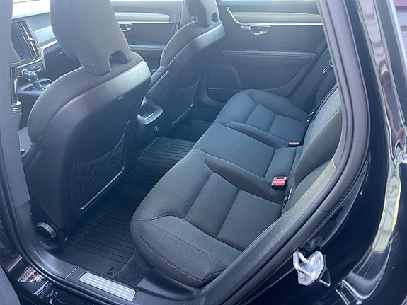 Volvo V90 11 of 15