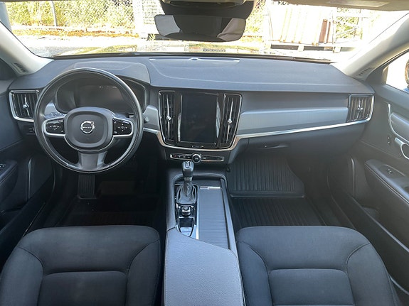 Volvo V90 9 of 15