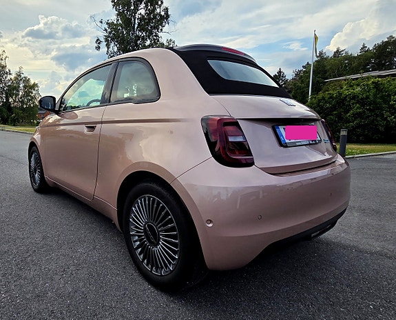 Fiat 500e 3 of 6