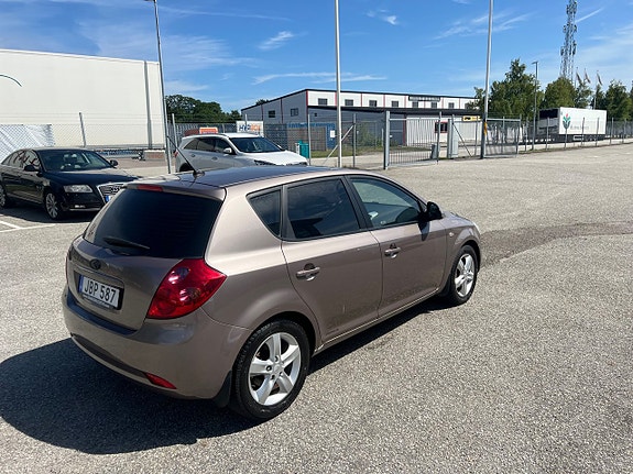 Kia Ceed 6 of 13