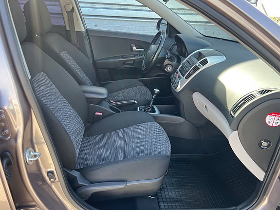 Kia Ceed 12 of 13