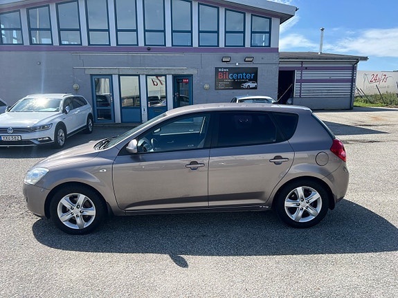 Kia Ceed 4 of 13