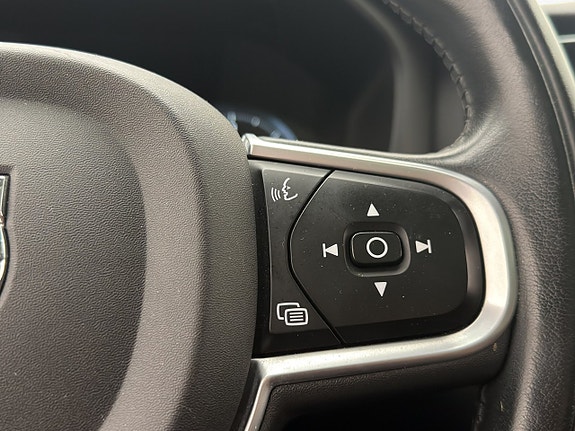 Volvo XC60 22 of 30