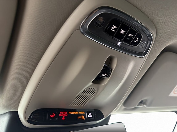 Volvo XC60 16 of 30