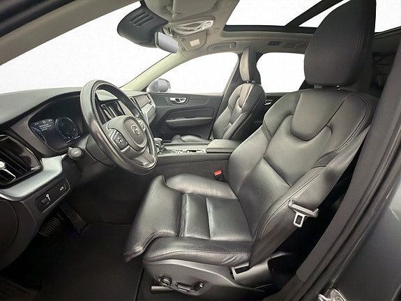 Volvo XC60 12 of 30