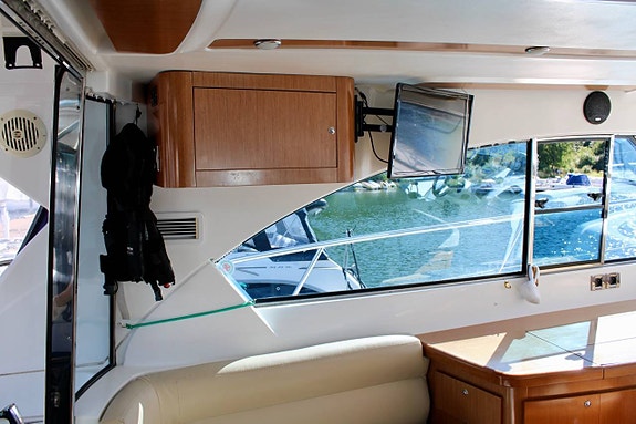 Beneteau Antares 12 (2009) 5 of 11