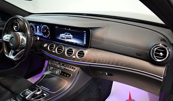 Mercedes-Benz E200 18 of 23