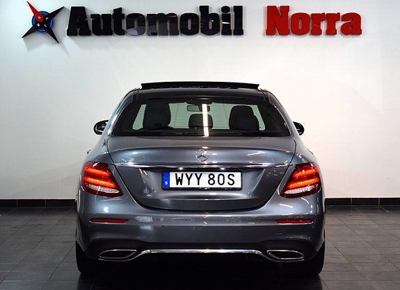 Mercedes-Benz E200 5 of 23