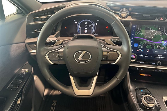 Lexus RZ450e 9 of 29