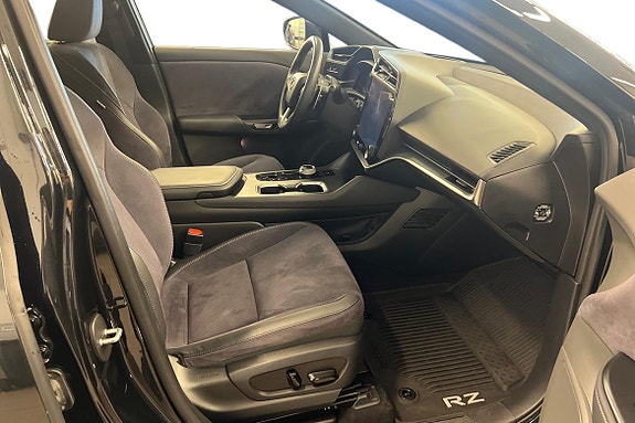 Lexus RZ450e 6 of 29