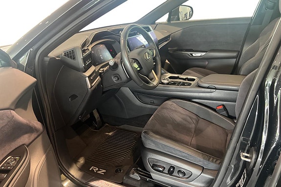 Lexus RZ450e 12 of 29