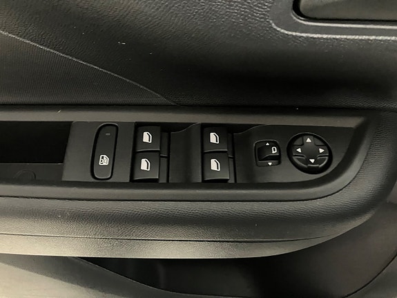 Opel Frontera 13 of 17