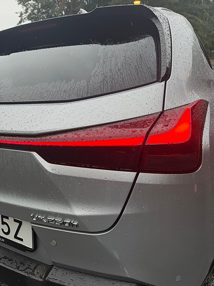 Lexus UX250h 6 of 15