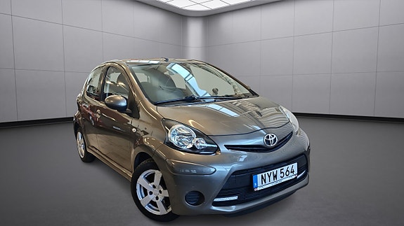 Toyota Aygo 6 of 23