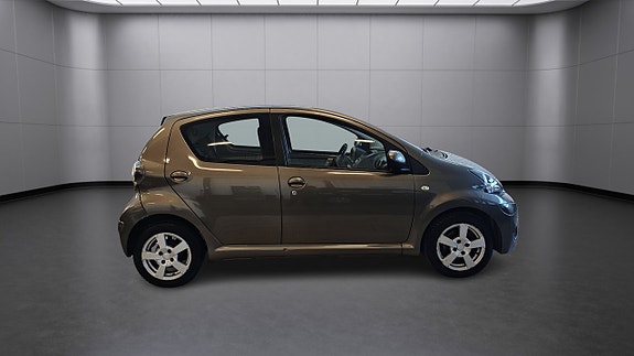 Toyota Aygo 9 of 23