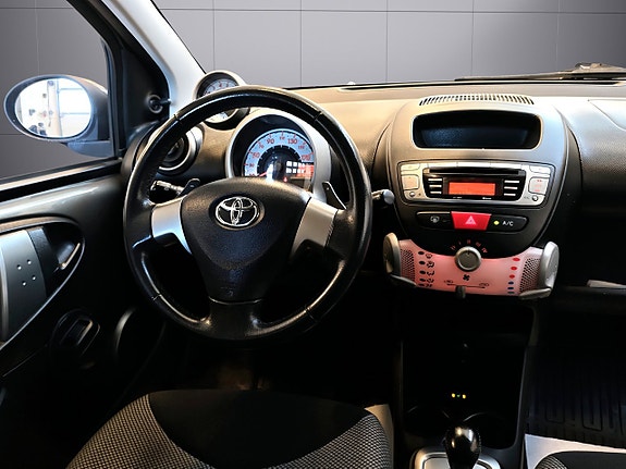 Toyota Aygo 19 of 23