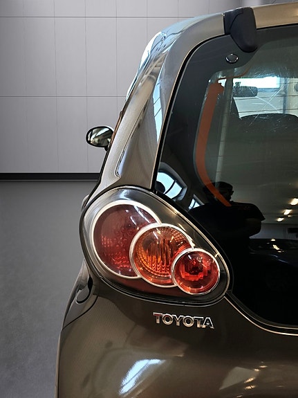 Toyota Aygo 5 of 23