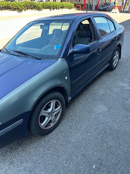 Skoda Octavia 2 of 6