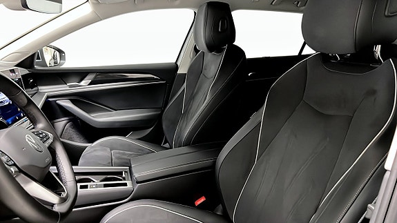 Volkswagen Passat 8 of 22