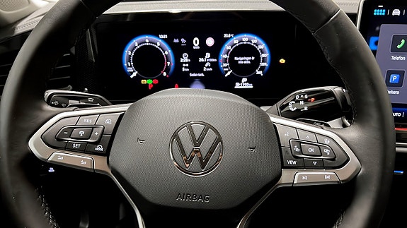 Volkswagen Passat 19 of 22