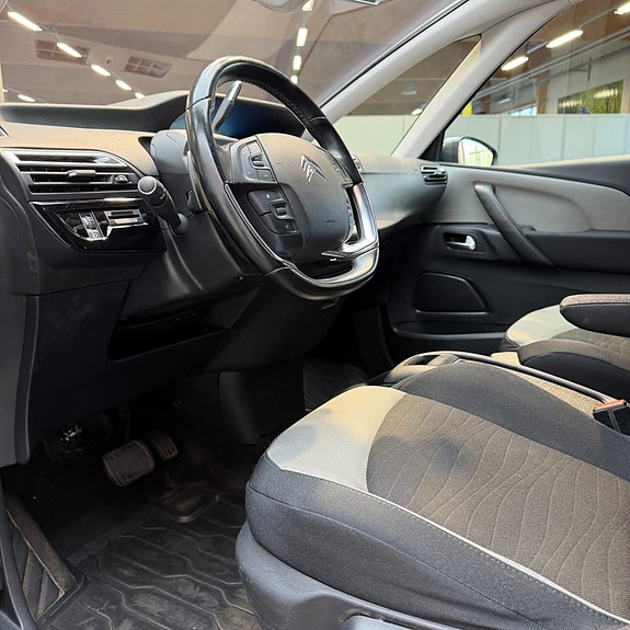 Citroen Grand C4 Picasso 8 of 11