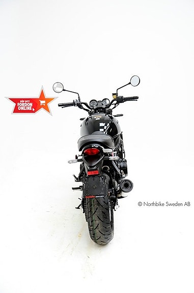 Kawasaki Z900 RS 4 of 8