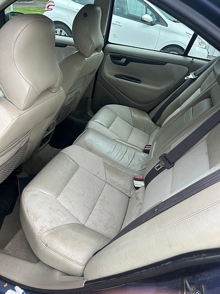 Volvo S60 7 of 8