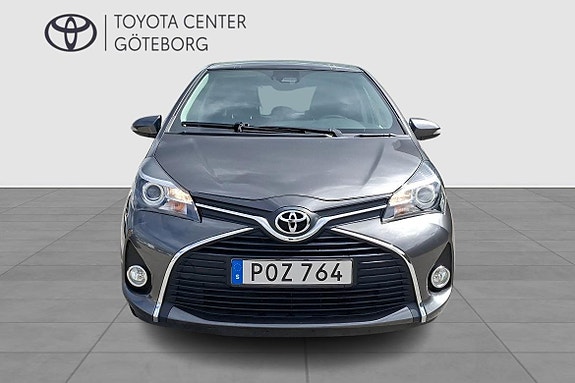 Toyota Yaris 6 of 12