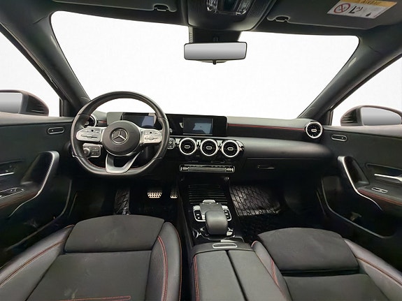 Mercedes-Benz A200 28 of 30